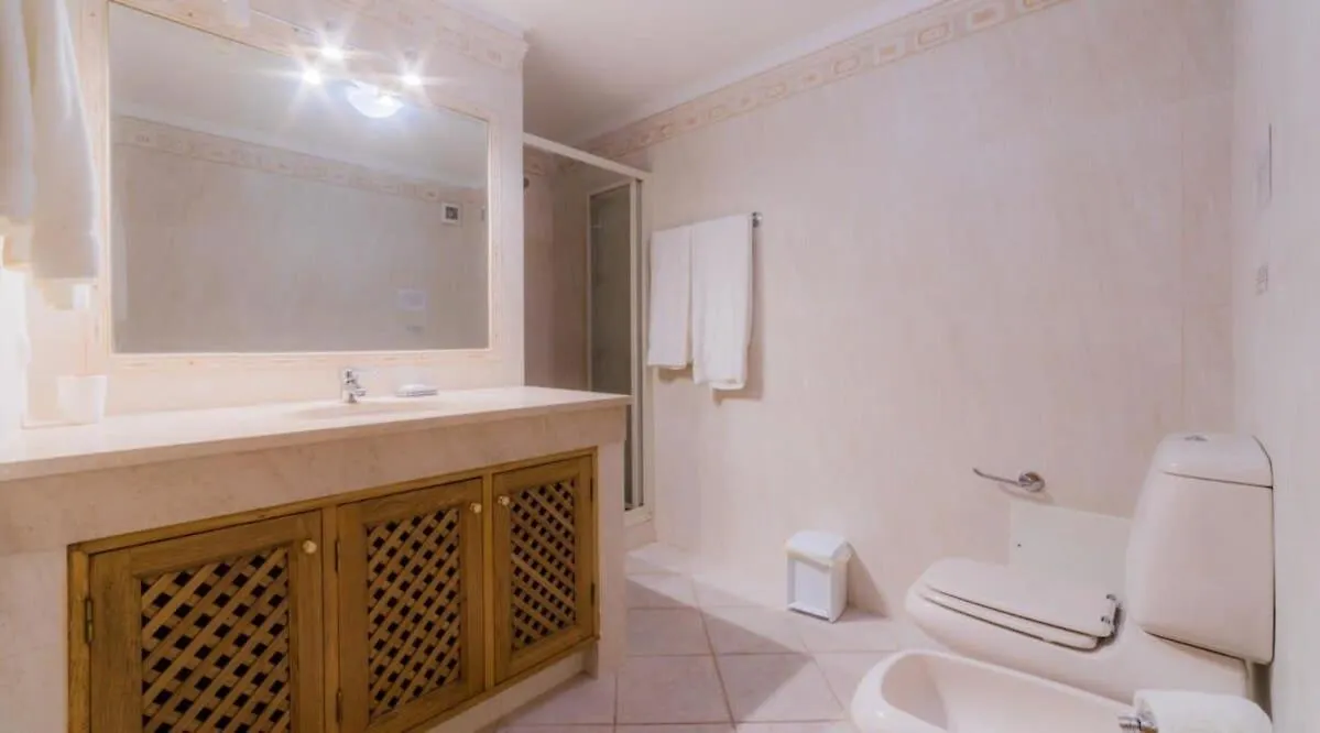 Villa Bonsal - Modern Villa In A Prime Location Near The Luxury Golf Courses Albufeira 0*,  Portugalsko