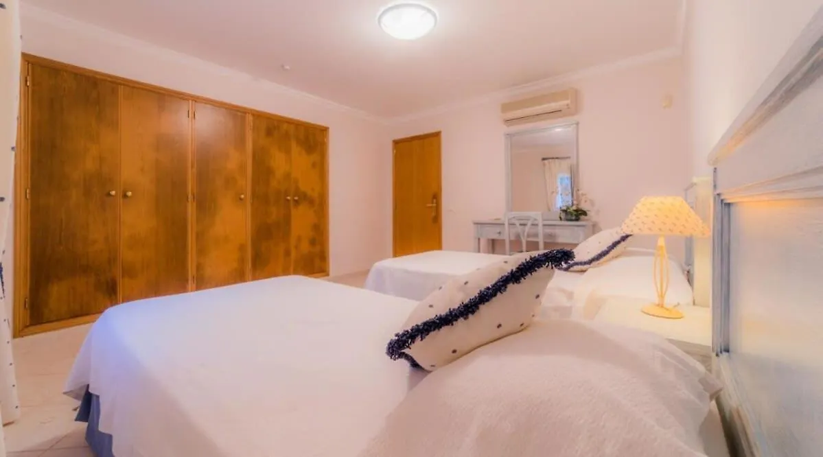 Holiday home Villa Bonsal - Modern Villa In A Prime Location Near The Luxury Golf Courses Albufeira