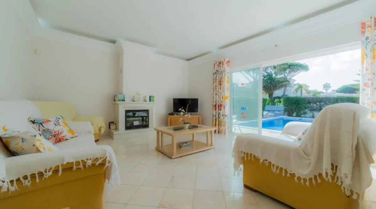 Villa Bonsal - Modern Villa In A Prime Location Near The Luxury Golf Courses Albufeira Holiday home